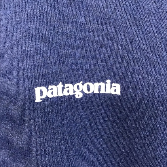 Patagonia Responsibili-Tee Long Sleeve Logo Shirt in Navy Size Medium. - Picture 4 of 7
